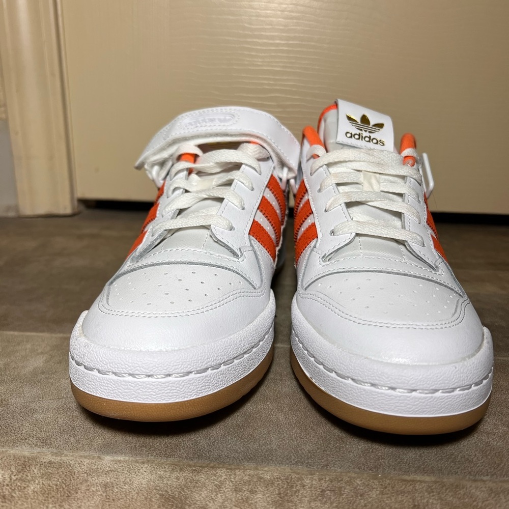 Adidas Sneakers